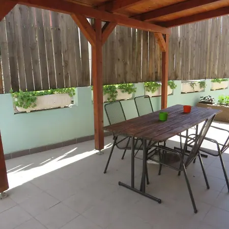 4 Appartement *