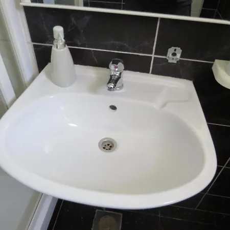 Appartement 4 *